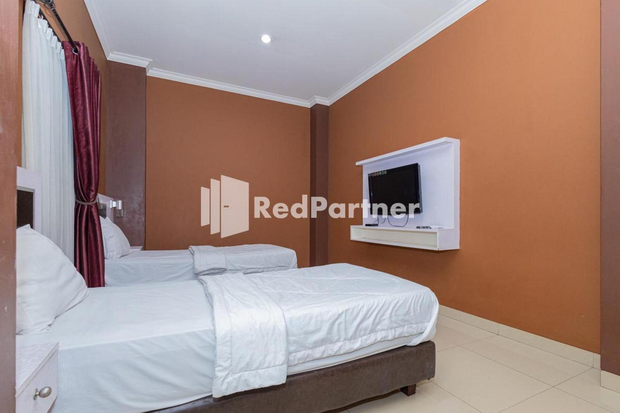Star Hotel Jaksa Mitra Reddoorz Dżakarta Zewnętrze zdjęcie