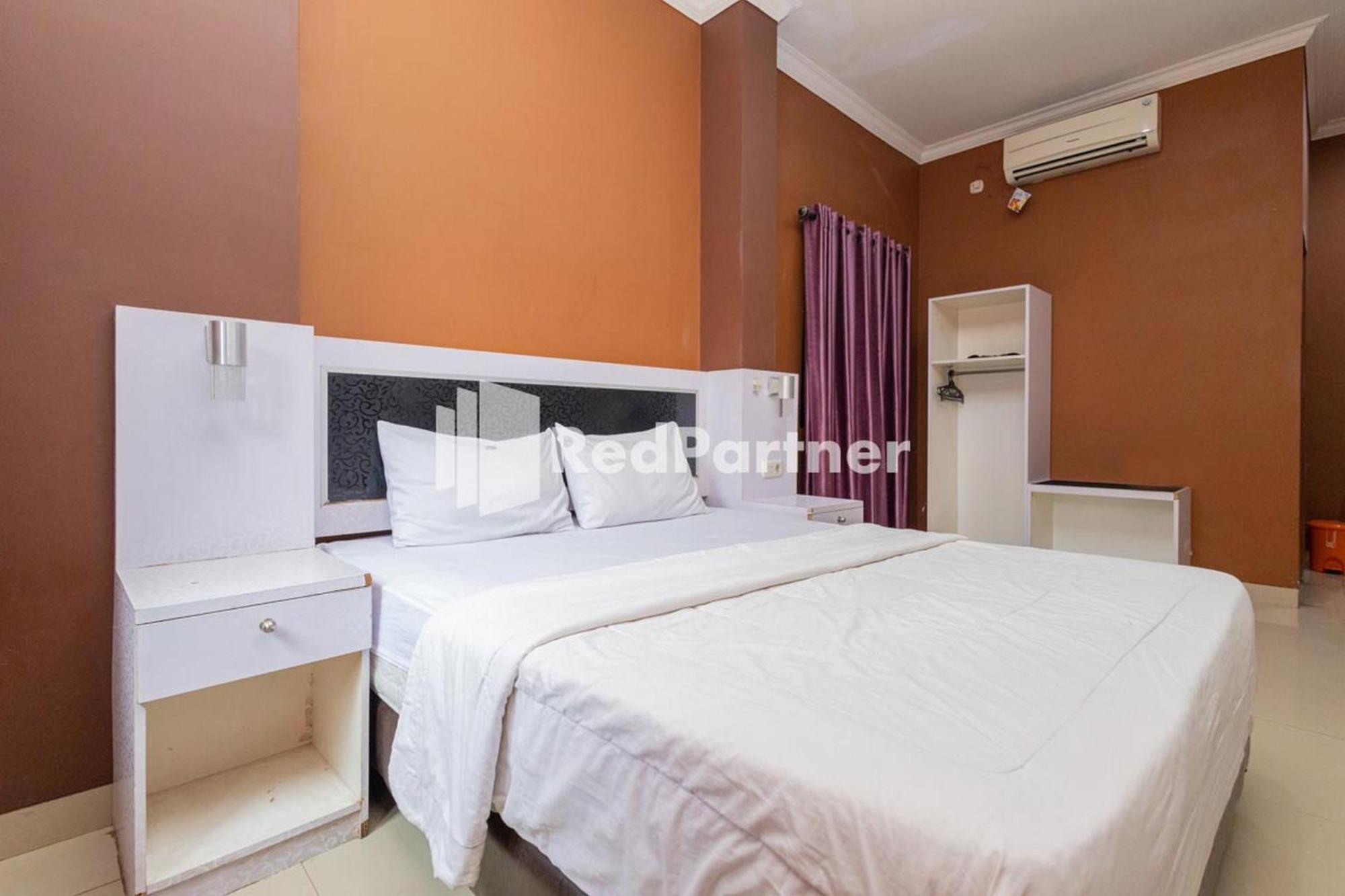 Star Hotel Jaksa Mitra Reddoorz Dżakarta Zewnętrze zdjęcie