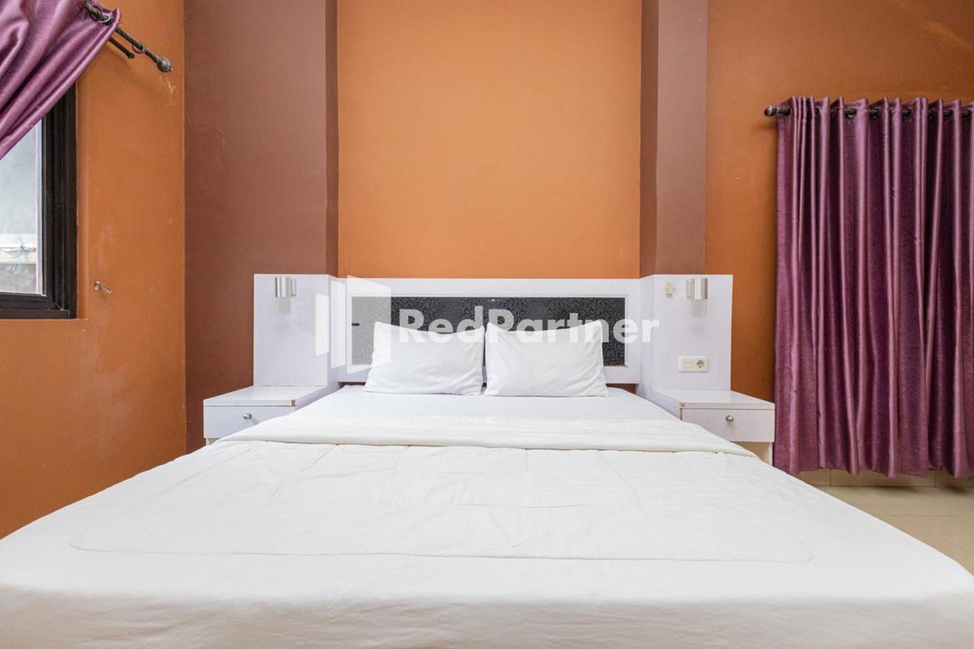 Star Hotel Jaksa Mitra Reddoorz Dżakarta Zewnętrze zdjęcie