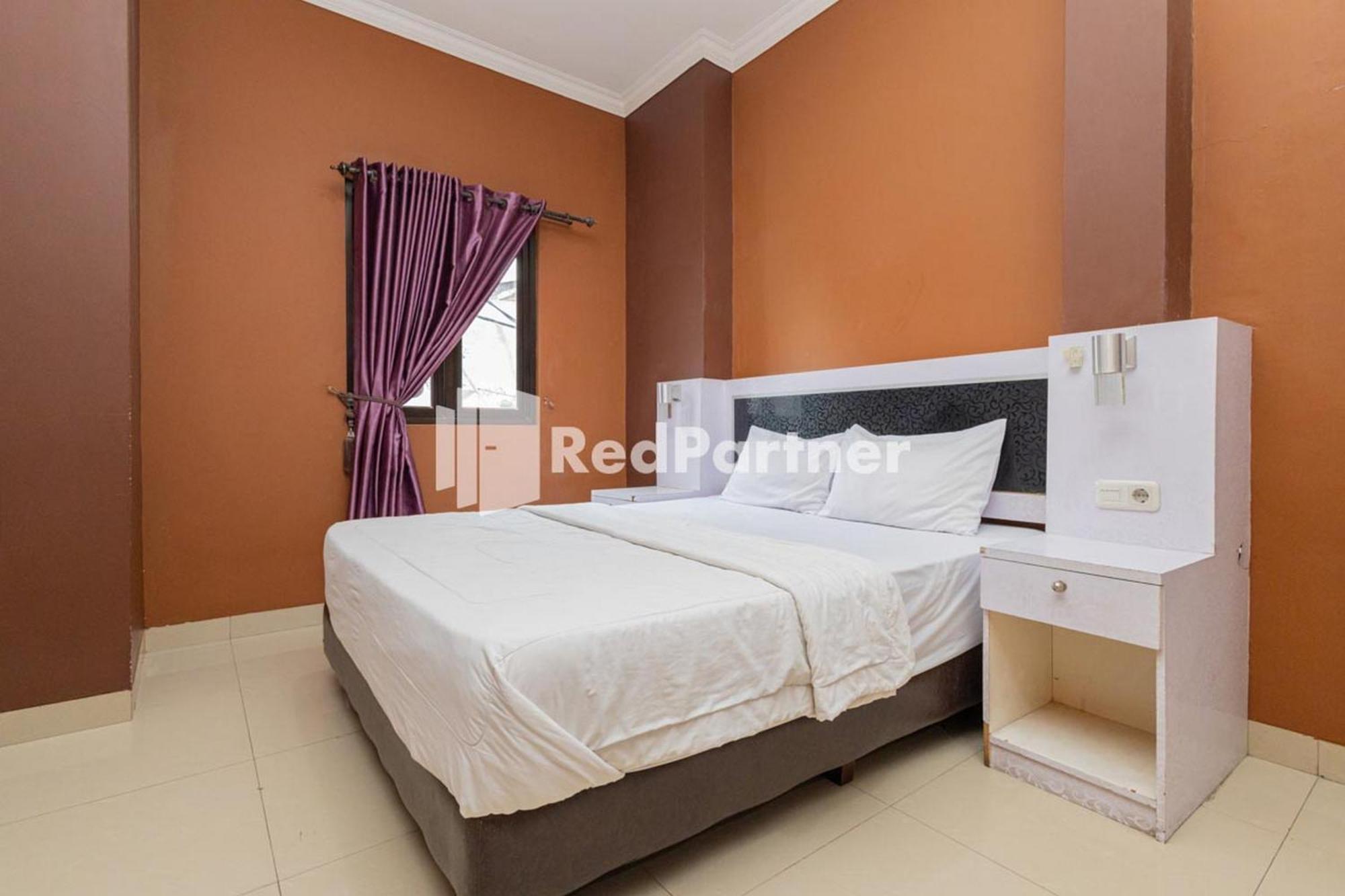 Star Hotel Jaksa Mitra Reddoorz Dżakarta Zewnętrze zdjęcie